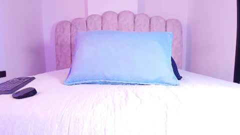 Snapshot of sofi_decker chatting on 07/25/26, 03:15 Sofia online show from 07/25/26, 03:15