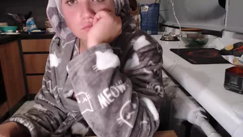 Sofi online show from 10/30/25, 06:41