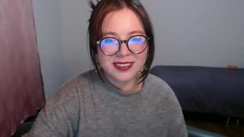 Sofi Lynch online show from 11/28/25, 05:43