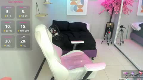 Snapshot of sofi_monroeee chatting on 07/18/26, 07:39 Sofia online show from 07/18/26, 07:39