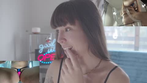 Snapshot of sofi_mora chatting on 12/17/24, 03:17 Sofi Mora online show from 12/17/24, 03:17
