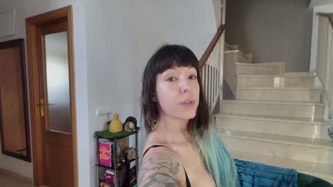 Sofi Mora online show from 02/11/26, 01:16