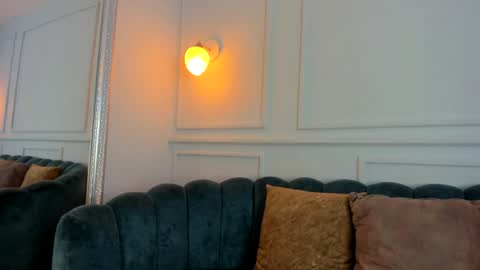 Snapshot of sofi_moreno chatting on 12/26/24, 12:49 Sofi online show from 12/26/24, 12:49