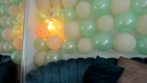 Snapshot of sofi_moreno chatting on 01/08/25, 11:43 Sofi online show from 01/08/25, 11:43