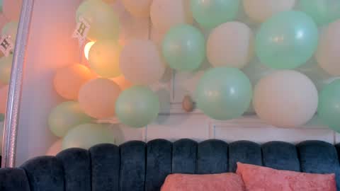 Snapshot of sofi_moreno chatting on 01/11/25, 12:40 Sofi online show from 01/11/25, 12:40