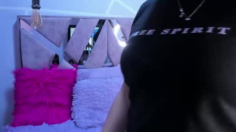 Sofi Noa online show from 09/16/25, 11:55