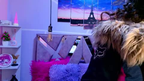 Sofi Noa online show from 10/04/25, 11:19