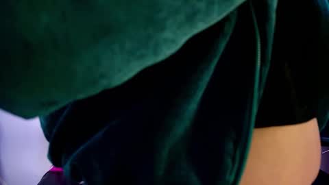 Sofi Noa online show from 11/17/25, 11:16