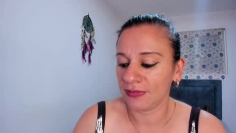 Snapshot of sofi_saliva2511 chatting on 05/04/26, 07:43 sofi online show from 05/04/26, 07:43
