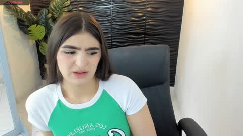 Skarlett online show from 01/11/25, 12:50