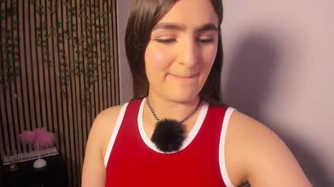Snapshot of sofia44 chatting on 05/31/26, 06:09 Skarlett online show from 05/31/26, 06:09