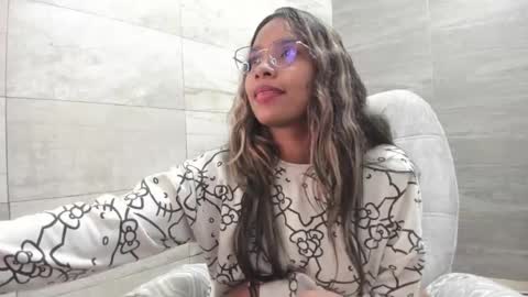 sofia86379 online show from 03/11/25, 04:10