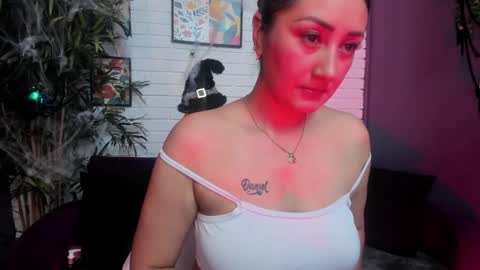 Snapshot of sofia__stk chatting on 10/30/25, 03:41 sofi online show from 10/30/25, 03:41