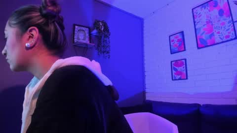 Snapshot of sofia__stk chatting on 11/17/25, 03:23 sofi online show from 11/17/25, 03:23