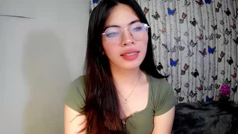 Snapshot of sofia_ava24 chatting on 01/05/25, 12:31 Chady online show from 01/05/25, 12:31