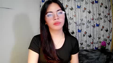 Snapshot of sofia_ava24 chatting on 01/09/25, 04:41 Chady online show from 01/09/25, 04:41