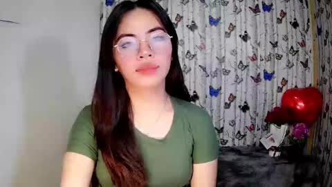 Snapshot of sofia_ava24 chatting on 01/10/25, 02:35 Chady online show from 01/10/25, 02:35