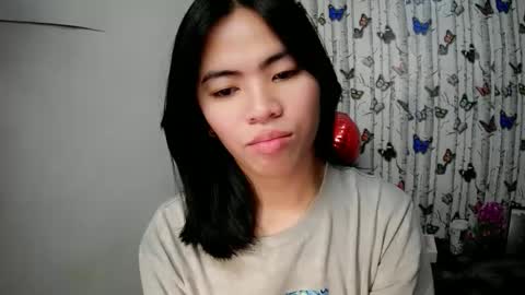 Snapshot of sofia_ava24 chatting on 10/31/25, 04:02 Chady online show from 10/31/25, 04:02