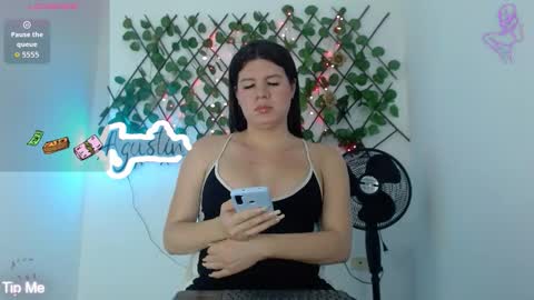 Snapshot of sofia_cummings chatting on 09/30/25, 05:23 sofia online show from 09/30/25, 05:23
