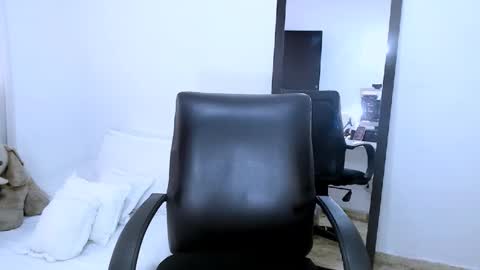 sofia Ill be back on Tuesday June 4.  online show from 12/27/24, 02:12