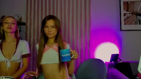 Snapshot of sofia_flowers chatting on 07/20/26, 10:39 sofia_flowers online show from 07/20/26, 10:39