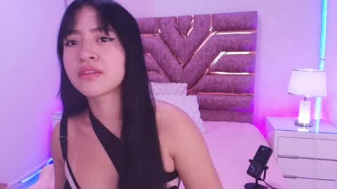 Snapshot of sofia_gomes_ chatting on 04/26/26, 11:52 sofia gomes online show from 04/26/26, 11:52