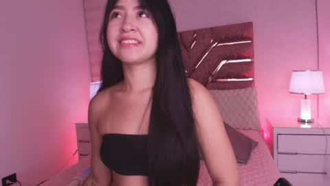 Snapshot of sofia_gomes_ chatting on 04/29/26, 11:58 sofia gomes online show from 04/29/26, 11:58