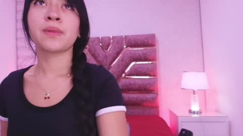 Snapshot of sofia_gomes_ chatting on 05/15/26, 11:50 sofia gomes online show from 05/15/26, 11:50