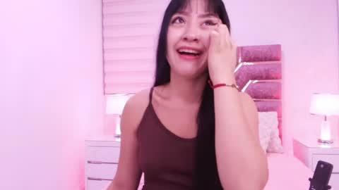 Snapshot of sofia_gomes_ chatting on 06/05/26, 12:00 sofia gomes online show from 06/05/26, 12:00