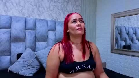 sofia gutierrez   online show from 11/27/25, 03:19