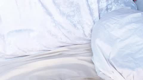 Sofia here online show from 01/09/25, 06:27