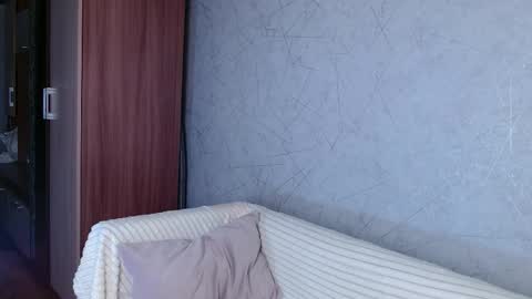 Sofia here online show from 09/16/25, 12:33