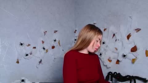 Sofia here online show from 10/14/25, 12:44