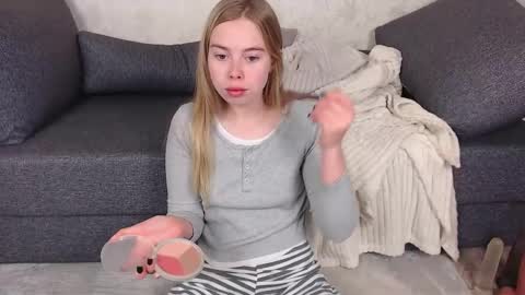 Snapshot of sofia_here chatting on 05/21/26, 12:06 Sofia here online show from 05/21/26, 12:06