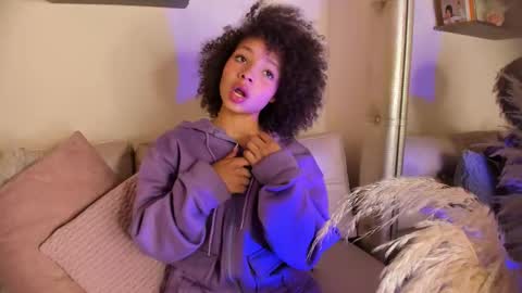 Snapshot of sofia_kay_ chatting on 02/23/26, 04:59 S O F I A online show from 02/23/26, 04:59