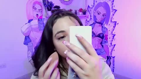 sofia_lara28 online show from 04/22/26, 12:39