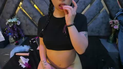 sofia miranda online show from 07/25/26, 04:26