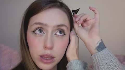     online show from 11/06/25, 03:40