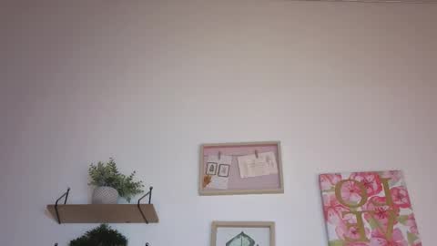     online show from 11/28/25, 03:53