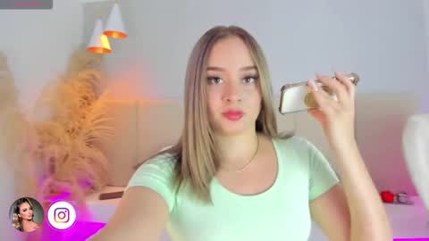 SOFIA PAMELA online show from 12/15/25, 07:18