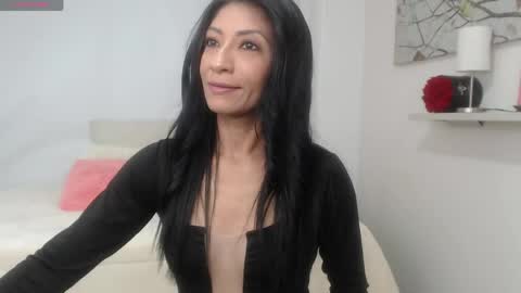 Snapshot of sofia_perez___ chatting on 05/03/26, 08:37 Sofi online show from 05/03/26, 08:37