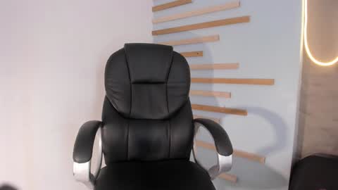 Snapshot of sofia_riveraa chatting on 12/09/24, 08:01 SOFIA online show from 12/09/24, 08:01