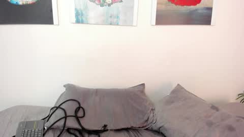 Snapshot of sofia_riveraa chatting on 01/27/25, 11:43 SOFIA online show from 01/27/25, 11:43