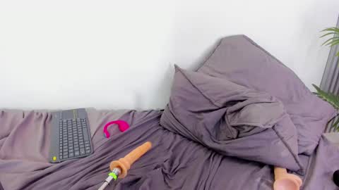 Snapshot of sofia_riveraa chatting on 02/23/25, 07:17 SOFIA online show from 02/23/25, 07:17