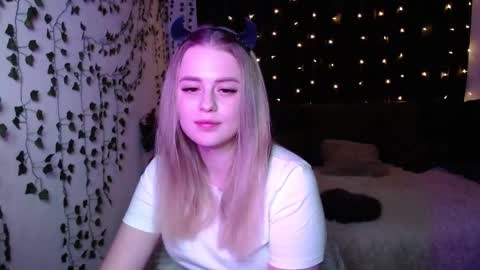 Snapshot of sofia_rosemary chatting on 02/21/25, 12:39 sofia_rosemary online show from 02/21/25, 12:39