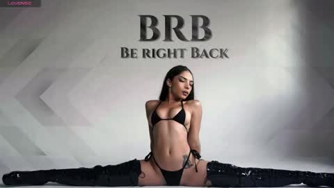 Snapshot of sofia_rousse_ chatting on 11/14/25, 07:56 online show from 11/14/25, 07:56