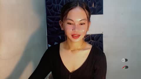sofia_sweetheart18 online show from 11/08/25, 12:05