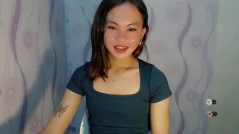 sofia_sweetheart18 online show from 12/19/25, 03:02