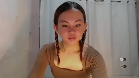 sofia_sweetheart18 online show from 06/29/26, 10:21