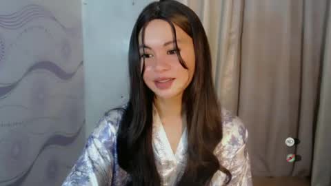 sofia_sweetheart18 online show from 07/06/26, 09:17